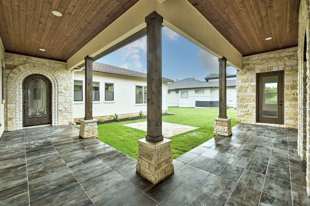 005-463691-400 Mayapple 005_13333817