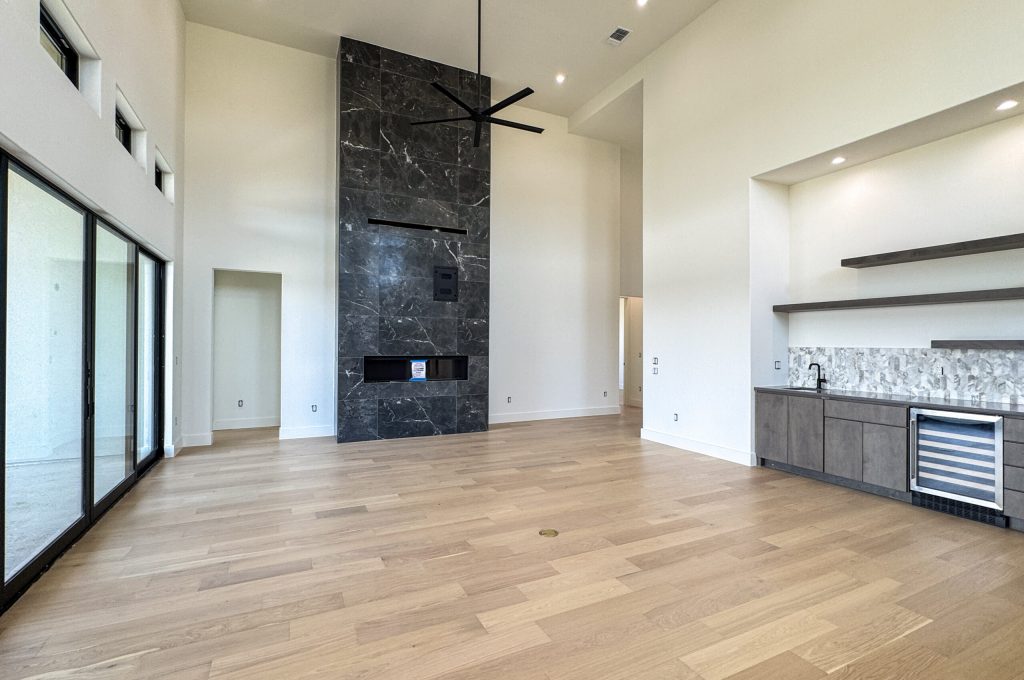 03_living Area and Bar