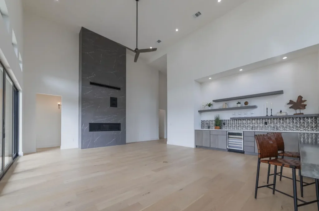 04_Bar and Living Room