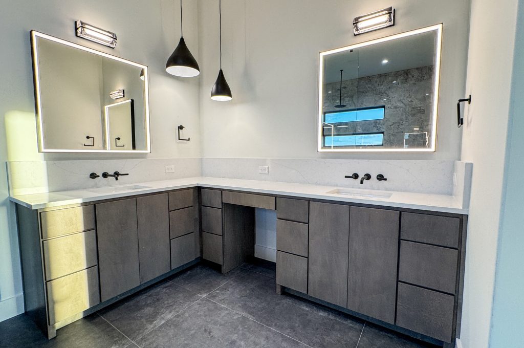 08_Bathroom Counters